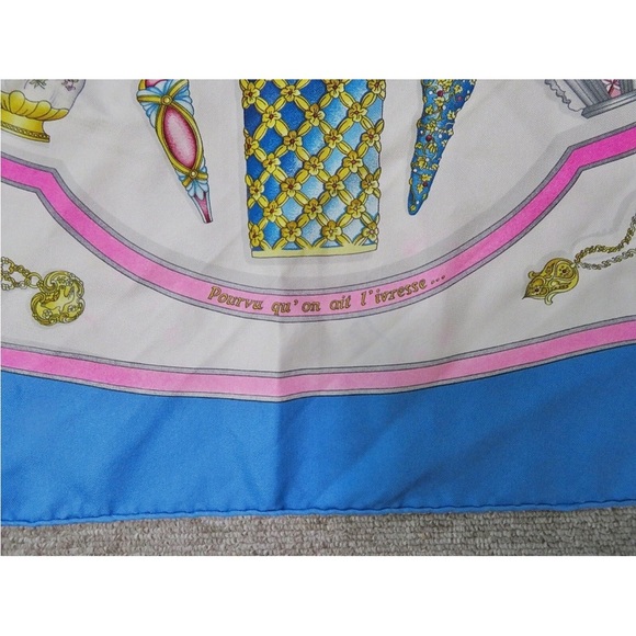 Hermes Blue and Pink Silk Scarf with Elegant Motif - Picture 9 of 14